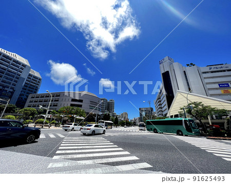 沖縄 那覇市パレット久茂地前交差点 沖縄 那覇市パレット久茂地前交差点 91625493