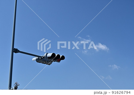 青空と信号 91626794