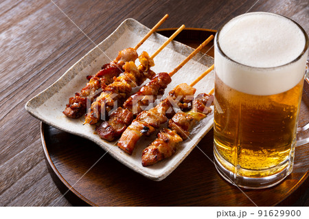 焼き鳥とビール 焼き鳥とビール 91629900