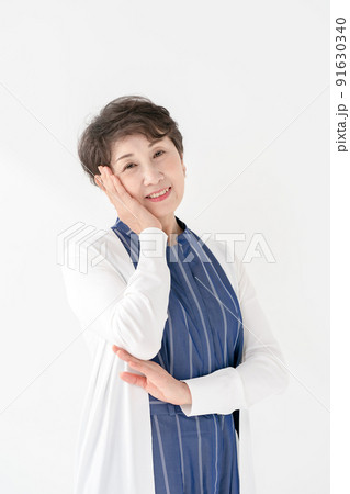 シニア女性　笑顔　美容 91630340