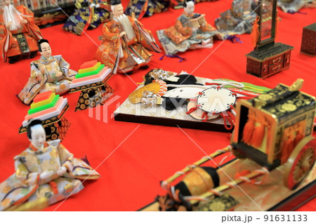 昔ながらの伝統のお雛様（仕丁、三人上戸　愛知県 豊田市） 91631133
