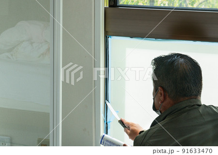 住宅 震災で割れたガラスの交換 割れ替え 住宅 震災で割れたガラスの交換 割れ替え 91633470