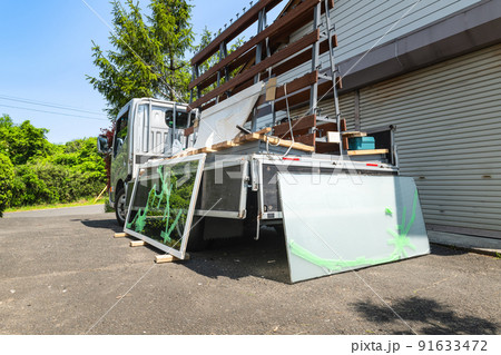 住宅　震災で割れたガラスの交換　割れ替え 91633472