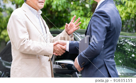 自動車買取　査定　握手 91635155