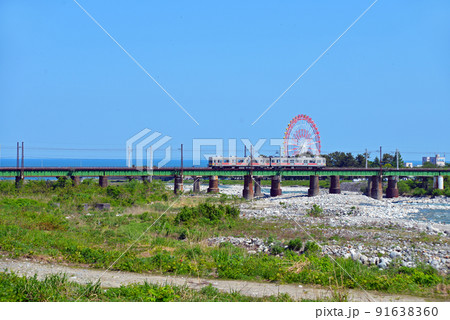 【富山県魚津市】早月川河口と富山湾 91638360