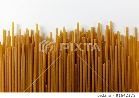 スパゲッティ パスタ 穀物 91642375