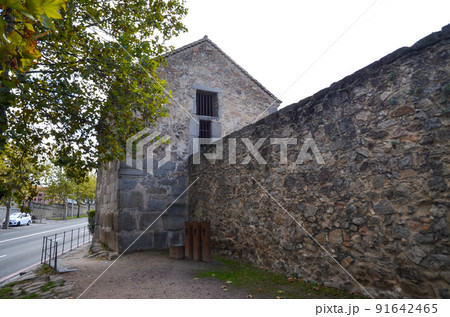 古代ローマ遺跡　セゴビア水道橋の沈殿槽（スペイン） 91642465