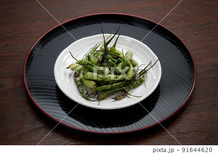 素揚げした紫大根の実、鞘大根 91644620