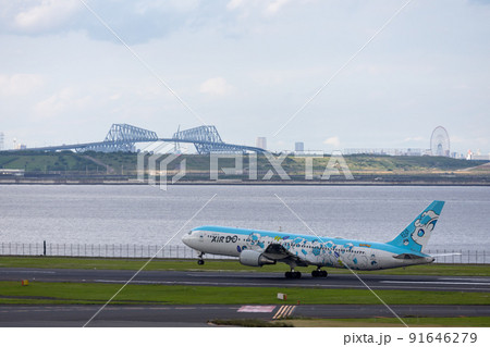 羽田空港を離陸する旅客機・AIR DO ボーイング767 羽田空港を離陸する旅客機・AIR DO ボーイング767 91646279