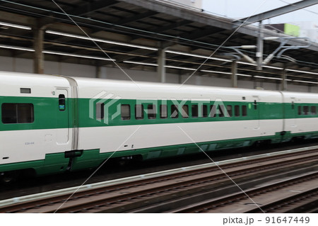 東北・上越新幹線E2系グリーン車（200系カラー・緑帯車両） 91647449