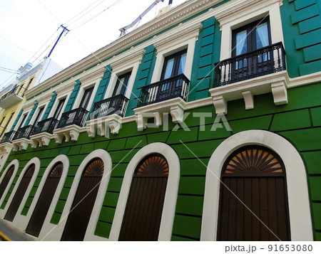 The colorful building in San Juan, Puerto Rico 91653080