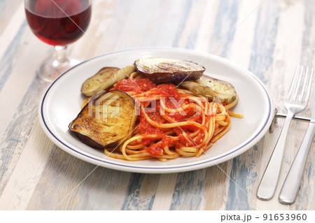 茄子とトマトのパスタ 茄子とトマトのパスタ 91653960