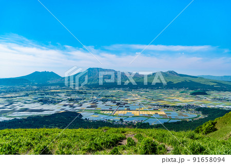 熊本県阿蘇市 阿蘇山　～大観峰からの眺望～ 91658094
