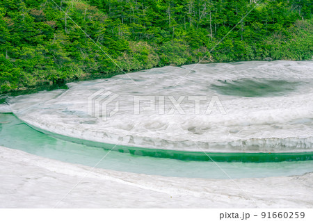 八幡平のドラゴンアイ初夏の奇跡の絶景 91660259