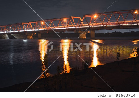 那珂川 河川敷にて。夜の架け橋 91663714