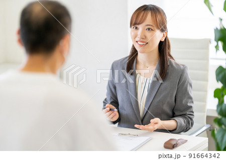 薄毛治療カウンセリング　カウンセラー 91664342