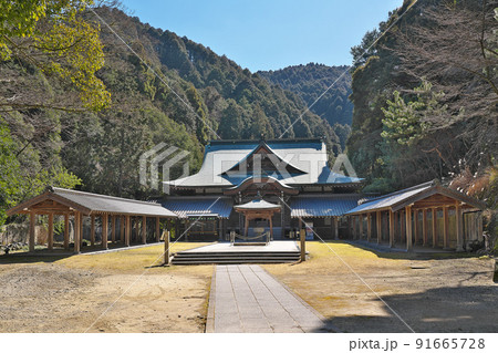 【前神寺】 (四国霊場第64番札所) 愛媛県西条市洲之内甲 【前神寺】 (四国霊場第64番札所) 愛媛県西条市洲之内甲 91665728
