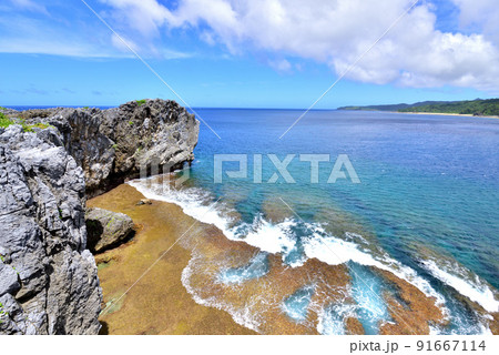 辺戸岬　沖縄本島最北端の地 　やんばる国立公園　沖縄県国頭村辺戸 91667114