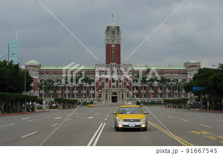 中華民国総統府の建物正面（台北） 91667545