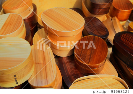 日本の伝統工芸品、曲げわっぱのお弁当箱 日本の伝統工芸品、曲げわっぱのお弁当箱 91668125