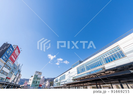 静岡県熱海市 快晴のJR熱海駅 静岡県熱海市 快晴のJR熱海駅 91669255