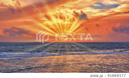 黄金海岸の美しい夕景 黄金海岸の美しい夕景 91669377