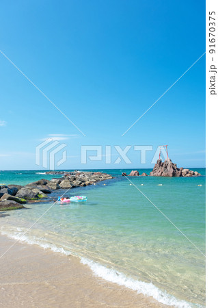 日本海の浜辺　（鳥取県　ハワイ海水浴） 91670375