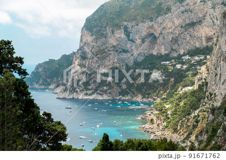 Tyrrhenian sea coast of Capri, Italy Tyrrhenian sea coast of Capri, Italy 91671762