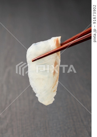 鯛の刺身 91673902