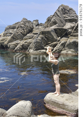 夏の北海道せたな町の海岸で女性のポートレートを撮影 夏の北海道せたな町の海岸で女性のポートレートを撮影 91676179