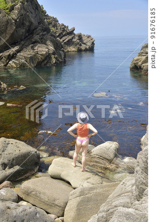 夏の北海道せたな町の海岸で女性のポートレートを撮影 夏の北海道せたな町の海岸で女性のポートレートを撮影 91676185