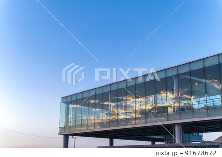 茨城県日立市 日立駅構内から撮影した日の出 茨城県日立市 日立駅構内から撮影した日の出 91678672