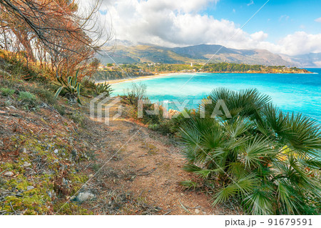 Unbelievable seascape of Guidaloca Beach near Castellammare del Golfo. 91679591