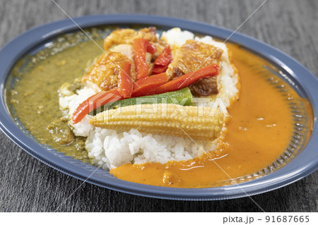 スパイシーで美味しいカレーライス弁当 スパイシーで美味しいカレーライス弁当 91687665