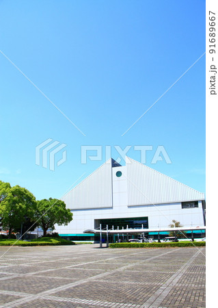 豊川市、豊川市総合体育館の風景 91689667