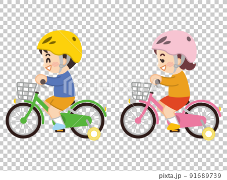 補助輪付きの自転車に乗る子供 91689739