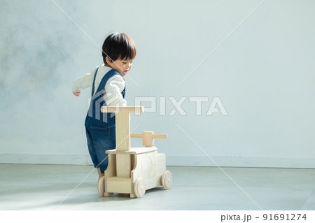 1,2歳の男の子 91691274