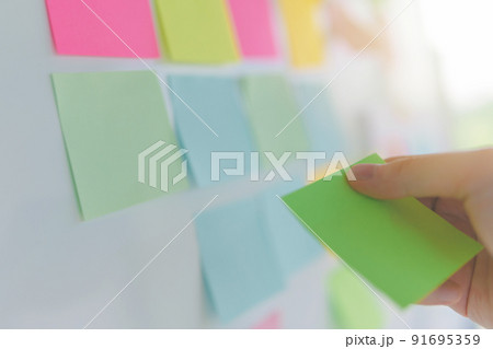 会議室　ビジネスシーン 91695359