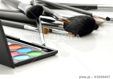 Eyeshadow kit for make-up 91698807