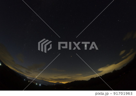 北杜市白州町、金星・火星・木星・土星が並ぶ夜明け前の星空 北杜市白州町、金星・火星・木星・土星が並ぶ夜明け前の星空 91701963