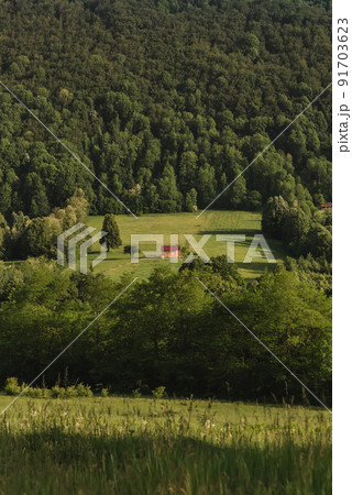 Small House on Woody Mountain Valley Small House on Woody Mountain Valley 91703623