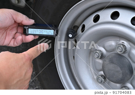 タイヤ空気圧モニターの点検確認 自動車 キャンピングカー タイヤ空気圧モニターの点検確認 自動車 キャンピングカー 91704083