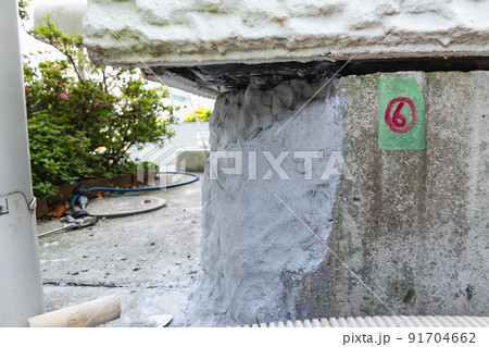 地震による住宅基礎隅崩壊補修充填 91704662