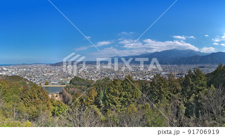 【滝の宮公園 第二展望台より新居浜市内を一望】 (高解像度版) 愛媛県新居浜市金子 91706919