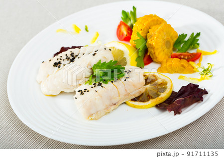 Steamed cod fillets 91711135