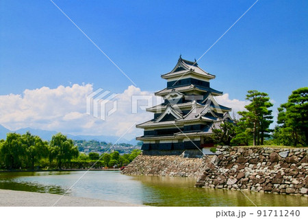 国宝・松本城（長野県・松本市） 91711240