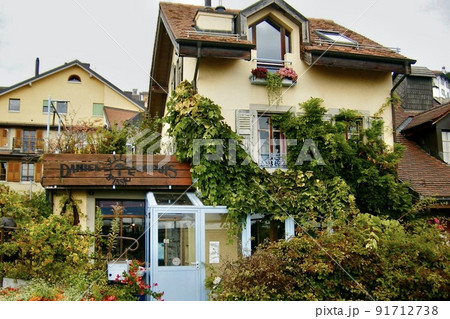 スイス　ラヴォー地区 91712738