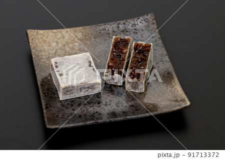 上品な甘みが美味しそうな伝統和菓子きんつば 上品な甘みが美味しそうな伝統和菓子きんつば 91713372