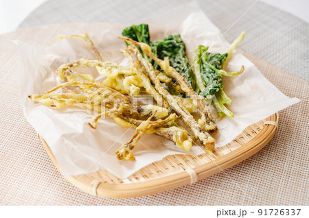 葉ごぼうの天ぷら 91726337