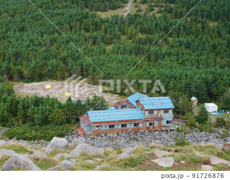 八ヶ岳連峰にある青年小屋 91726876